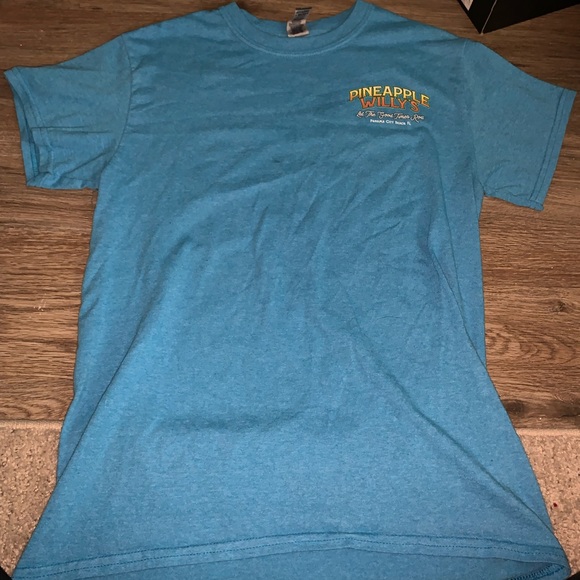 Pineapple Willy’s Short Sleeve Tee - Picture 2 of 3